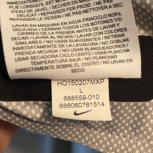 Nike running jacket - Picture 11 of 11